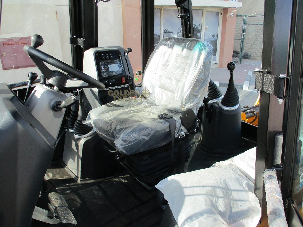 JCB 3DX PLUS 4x4 8